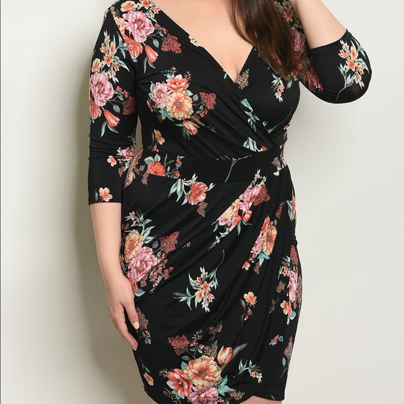 Dresses & Skirts - Plus Size Black Floral Dress